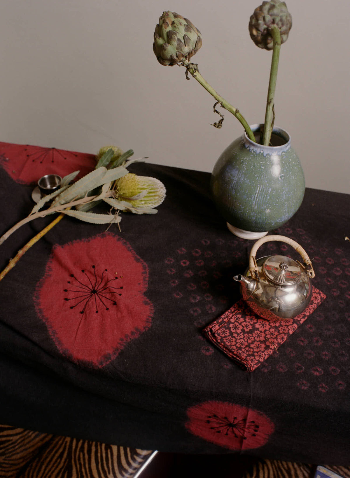 SHIBORI FLOWER TABLE CLOTH, FADED BLACK with RED