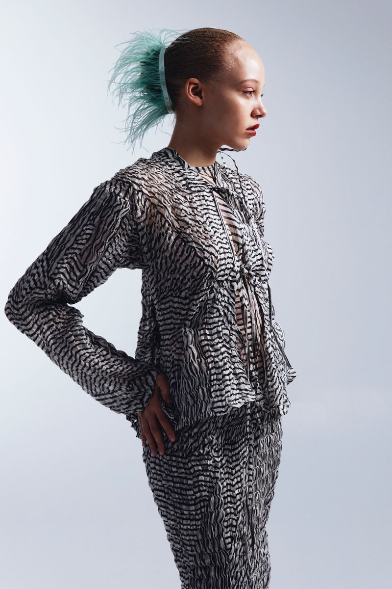 STRIPE PANEL TIE TOP, BLACK/WHITE
